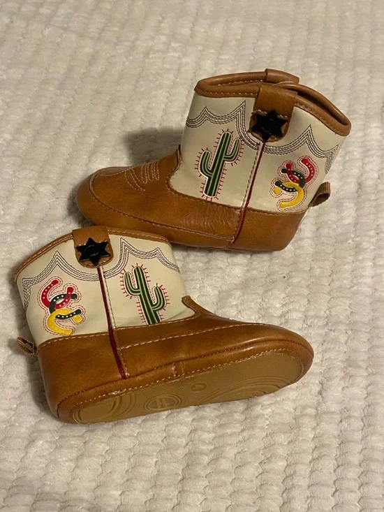 4T Tan and Cream Western Cactus Booties