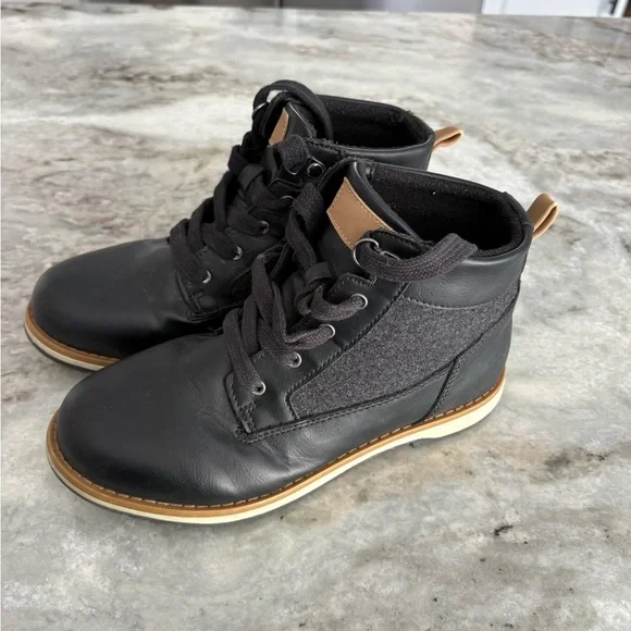 Cat & Jack Joah Black  Fashion Boots Youth Size 4 Mixed Media Zip Up Dressy