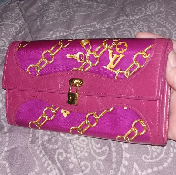 RARE Louis Vuitton LIMITED EDITION Scarf Chain Print Wallet HOT PINK