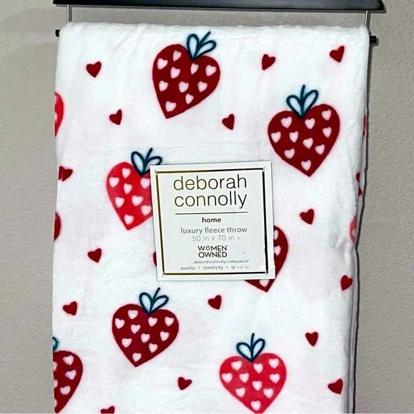 Valentine Strawberry Hearts Blanket Throw