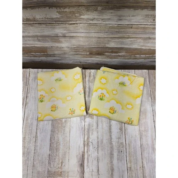 2-Vintage 1982 Dundee Mills Baby Blankets Yellow Bunny Kitten Nursery READ