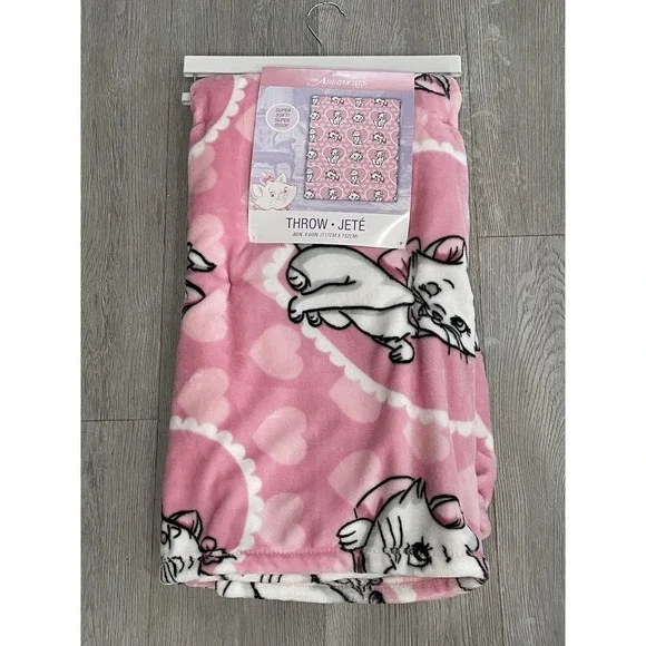 NEW Adorable Walt Disney Plush Throw - Aristocats Marie in Hearts - 46in x 60in