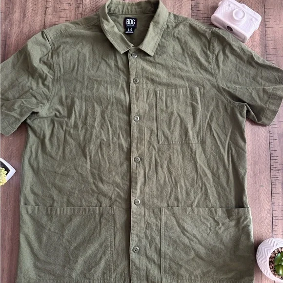 BDG Olive Green Casual Button Down Shirt 100%Cotton