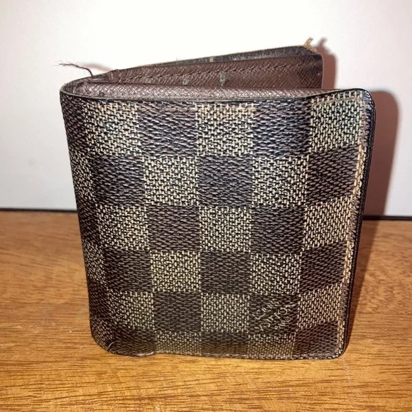 Louis vuitton damier ebene billfold wallet 6 credit card slots