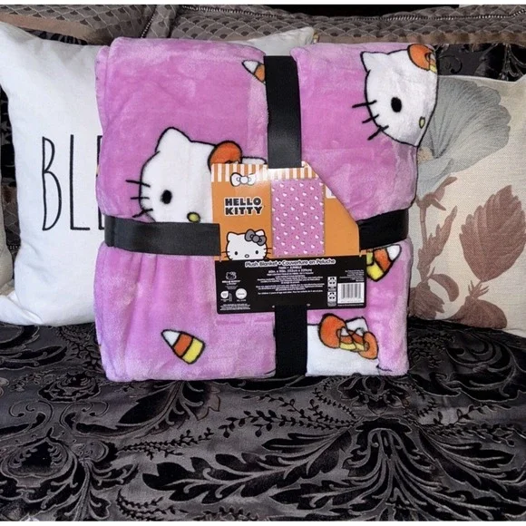 New Hello Kitty Halloween Candy Corn Pink Twin‎ Blanket 60 x 90