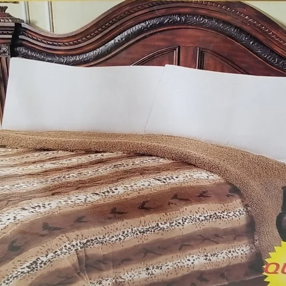 Queen Size Ultra Thick Soft Faux Fur Blanket Throw 3 Piece Set