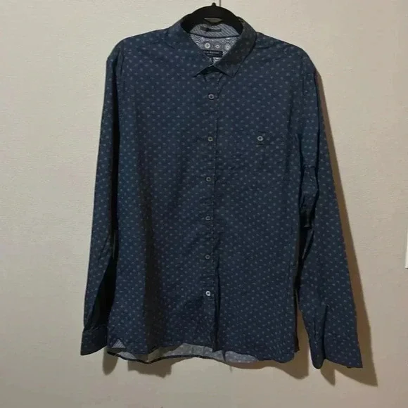 Ted Baker London | 100% Cotton button down, size 5. Navy blue with print. EUC