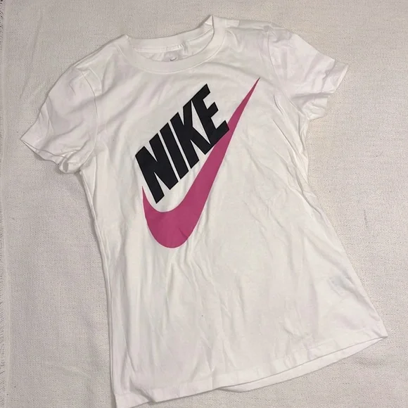 NIKE the nike Tee size XS‎