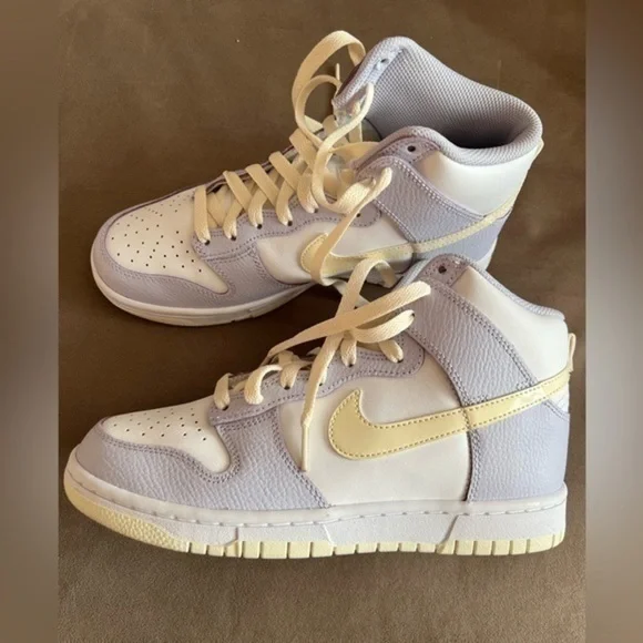 NIKE DUNK HIGH
