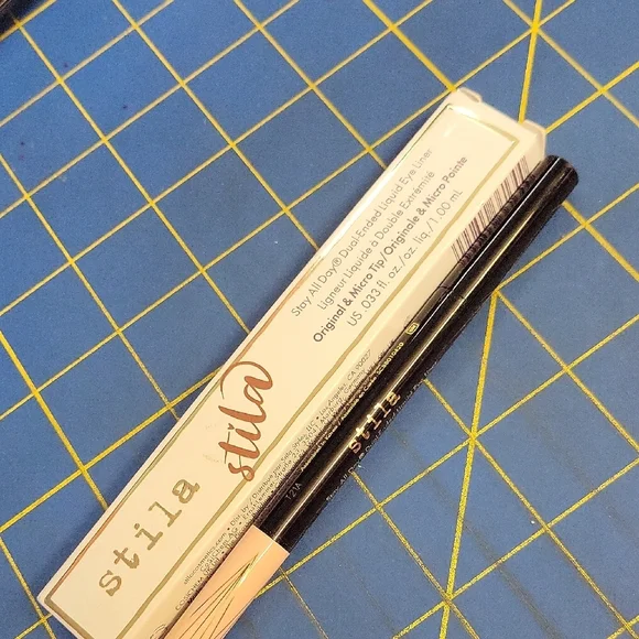 Stila Black Dual-Ended Liquid Eyeliner New in Box Intense Black & Kitten Kosmo