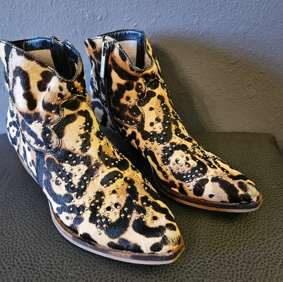 Gianni Bini Tinslea Ankle‎ Boots Womens Size 5.5 Animal Print Calf Hair Leopard