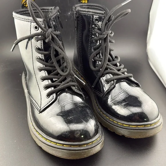 Kids Dr. Martens 1460 Patent Leather Black Lace Up Boots With Side Zipper Size 2