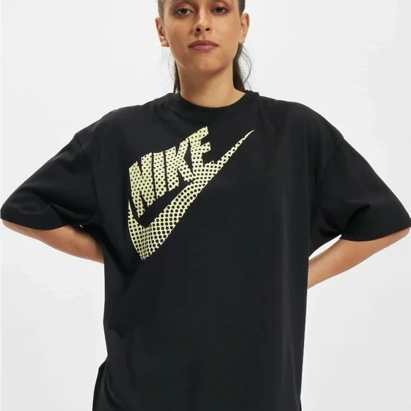 Nike NSW Tee SS GFX DNC, Black - Women's XL NWT