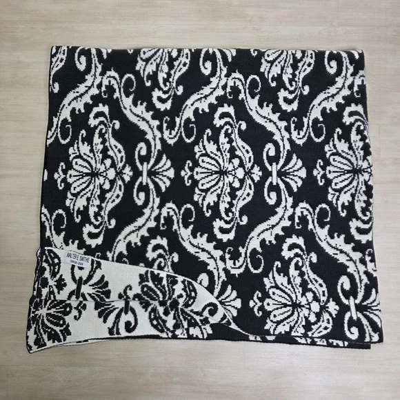 Walter E‎ Smithe Throw Blanket Damask Print Black White 56 x 50