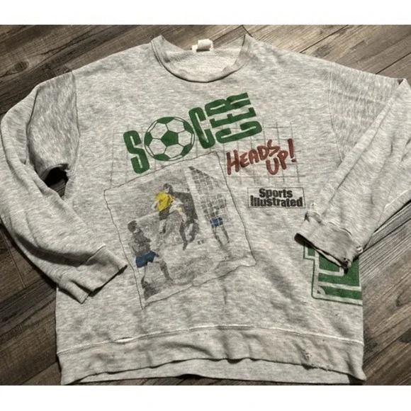 Vintage 90s Sports Illustrated Gray Sweatshirt‎  L Soccer Rare USA Distressed