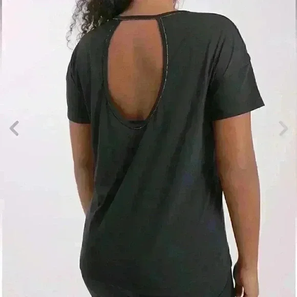 NWT NIKE Yoga Dri-FIT Metallic Trim Top Sz M or L