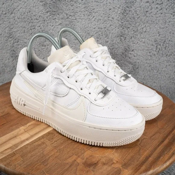 Nike Air Force 1 PLT.AF.ORM Triple White Size 6.5 US