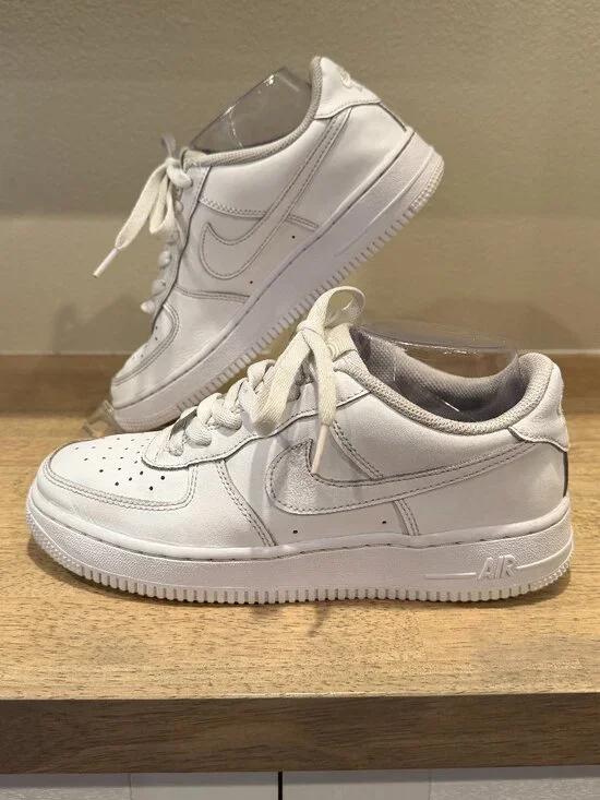Nike Air Force 1 Low White GS Sneakers Size 5.5Y / W7