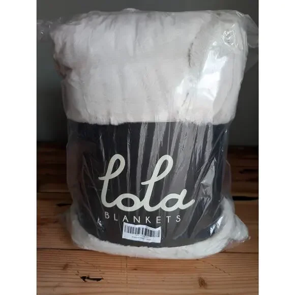 Lola Soft Blanket – Large 60