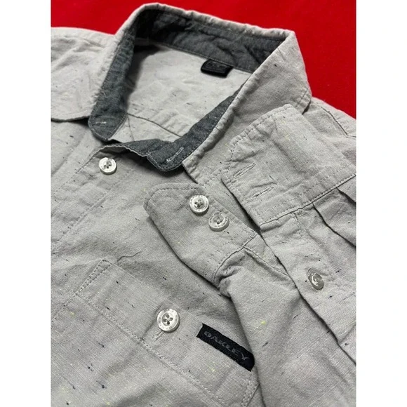 Oakley Mens Button Down Shirt Gray Speckled Casual Pocket long Sleeve Size L