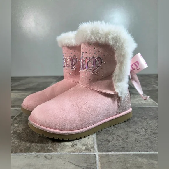 JUICY COUTURE COZY FAUX FUR COZY RHINESTONE BOOTS.