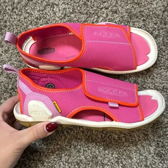 KEEN Child Big Kid‎ Size 3 Knotch River Open Toe Sandal Pink