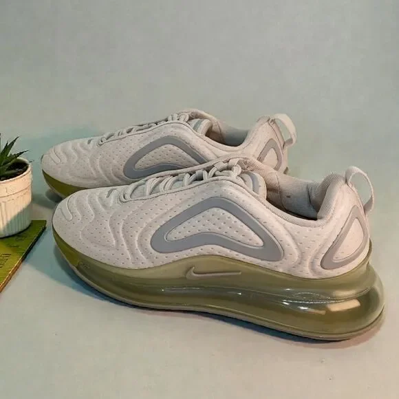Nike Air Max 720 Women's Light Gray Running Sneakers - Size 7