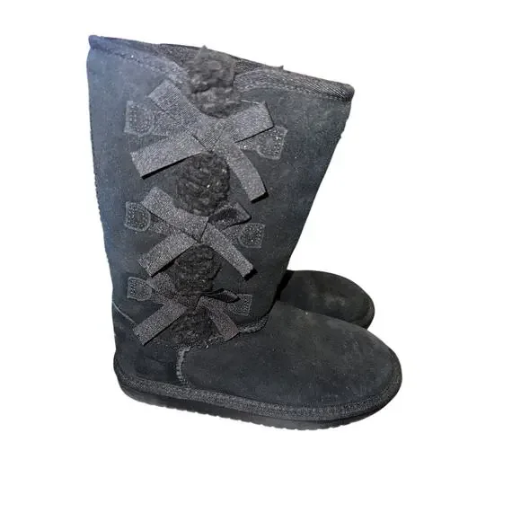 ⭐️ Girls Koolaburra Black Bow Suede Boots. Size 1 Winter Cozy