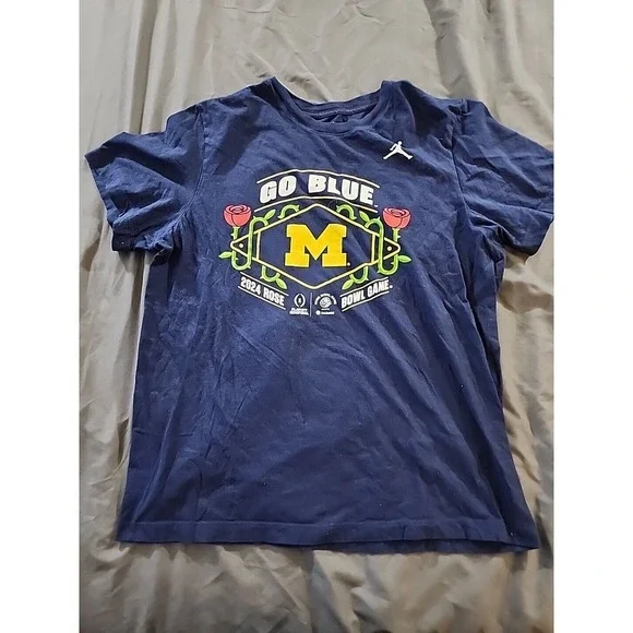 Nike Michigan Rose‎ Bowl Women's Blue T-Shirt Size Lg