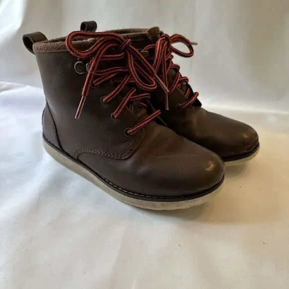 UGG Big Kids Brown Lace Up Boots Size 1‎