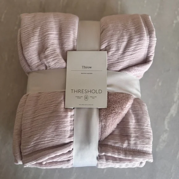NWT Threshold Pink Throw Blanket