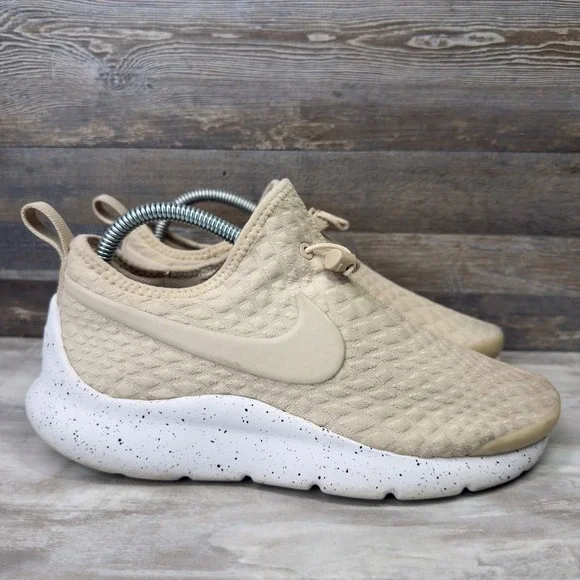 Nike Aptare SE Women's Sz 7.5 Oatmeal Beige Quilted Speckled Sneakers 881189-100