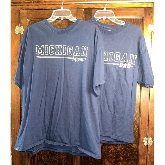 University Michigan UofM T Shirts DAD Mens L MOM Womens 2XL Navy‎ Jansport -READ