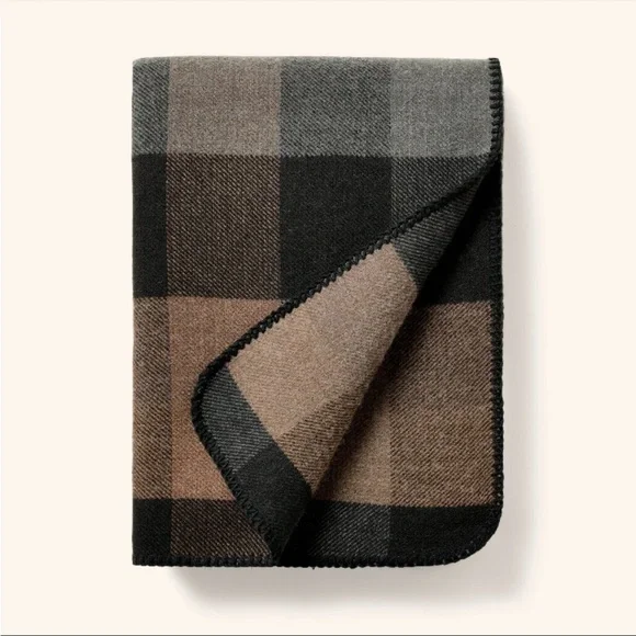 NWT Woolrich x Target Patchwork Plaid Blanket