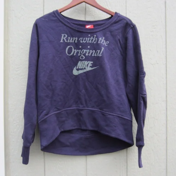 Nike Sweatshirt Womens M Deep Purple Fleece Sportswear Run With the Original‎
