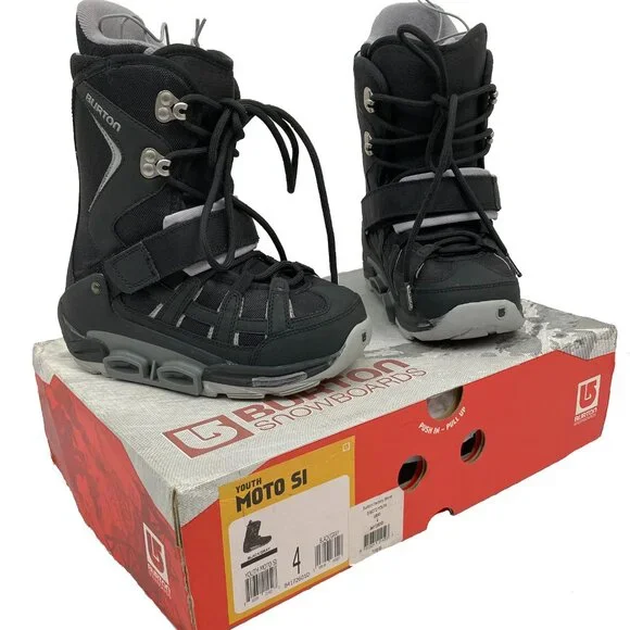 NEW BURTON MOTO SI STEP IN SNOWBOARD BOOTS!  4  BLACK  YOUTH  LINER HOLE
