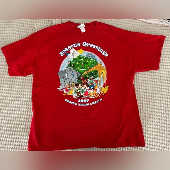 Disney Christmas Holiday TShirt Tee Animal Kingdom 2007 Mickey and Friends‎ Top