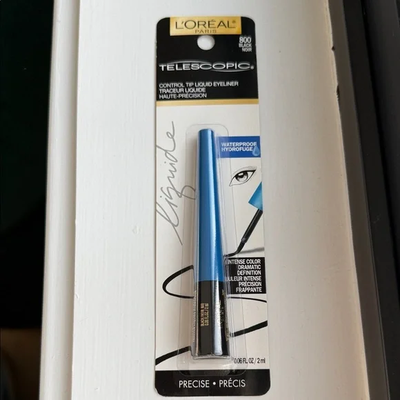 L'Oreal Telescopic Eyeliner in Black and Metallic Blue