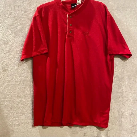 The North Face Shirt Men’s XL Red Short Sleeve Henley