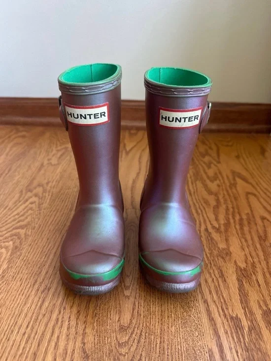 Hunter Rain Boots Girls Size 8-9 Iridescent