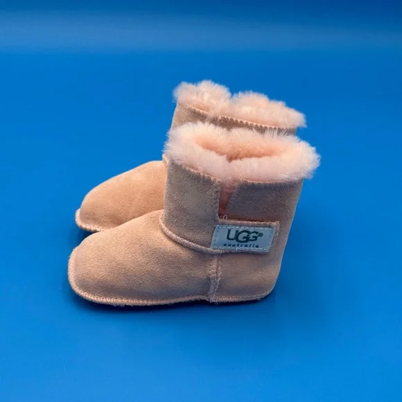 UGG Australia Toddler Size M 4/5 PInk‎ Sheepskin Lined Boots Booties, like new