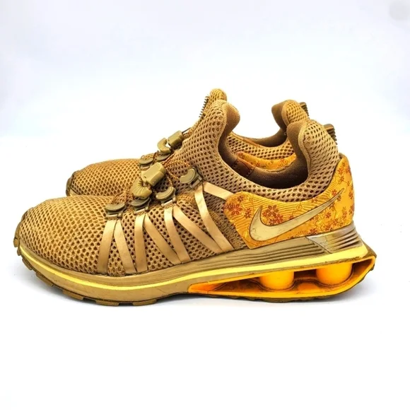 Nike Shoe Women's 9 Shox Gravity AQ8554 700 Metallic Gold Sneakers