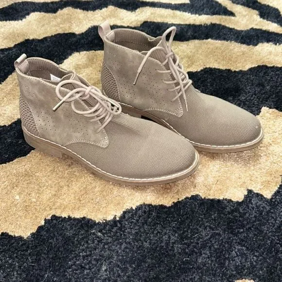 Steve Madden boys lace up boots brown/taupe sz 4