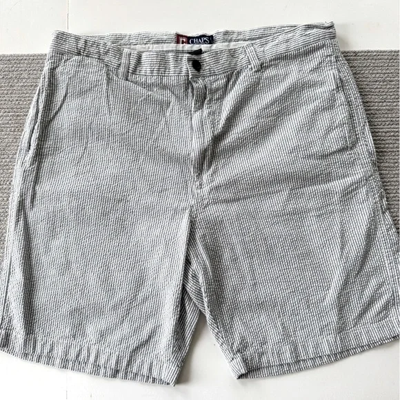 CHAPS Gray White Striped Seersucker Cotton Shorts Size 38 Waist