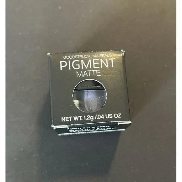 Younique Moodstruck Minerals Eye Shadow Pigments - New In Box - Matte Precocious