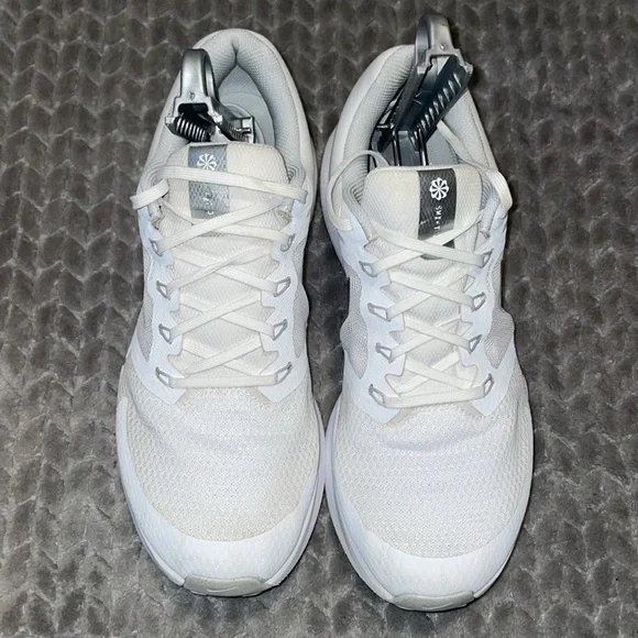 Nike‎ Wmns Run Swift 3 White Metallic Silver Women Running Sports DR2698-101