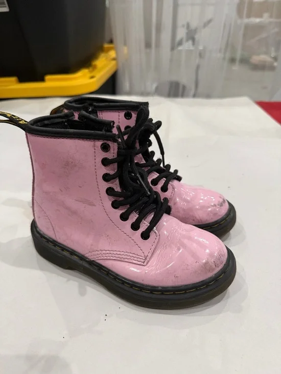Dr. Martens Kids Pink Patent Leather Lace-Up Boots