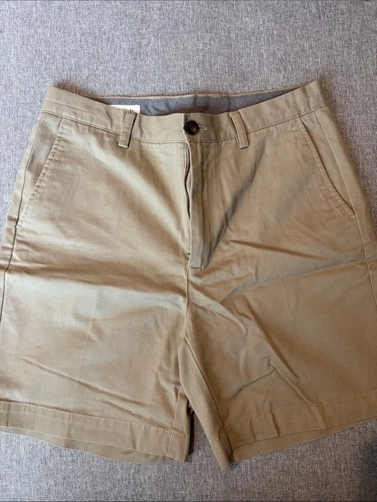 Amazon Essentials Men’s Flat-Front Shorts in Khaki
