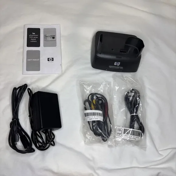 HP Photosmart 8881 Digital Camera Dock C8881A Black Base Station‎ Bundle
