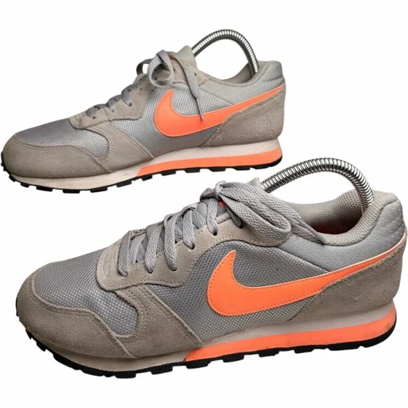 Nike‎ MD Runner 2 Womens 9 Gray Mango Peach Waffle Sole Sneakers Retro Running